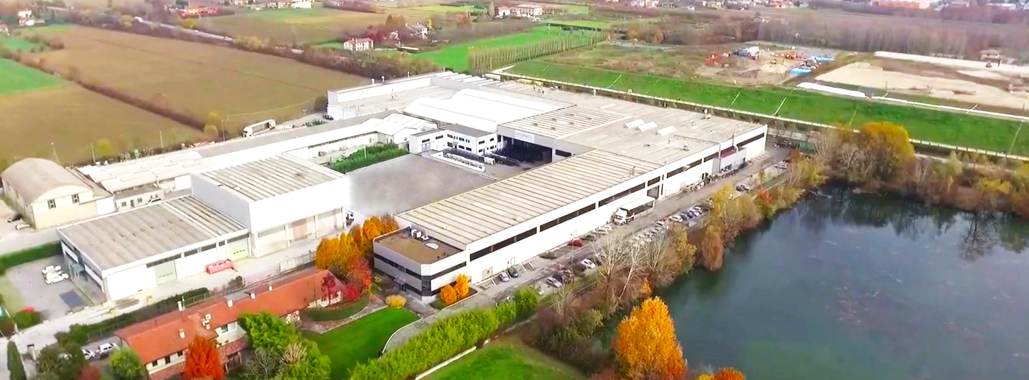 Una veduta aerea della sede della Zoccarato Industrial Coatings. Una veduta aerea della nostra sede.